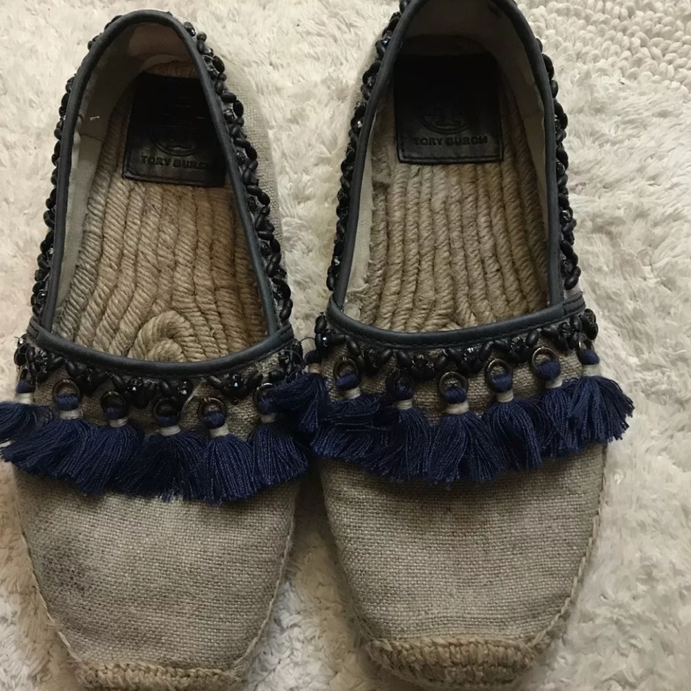 ISO!!! Tory Burch shoes like these!! Size 7.5 or 8